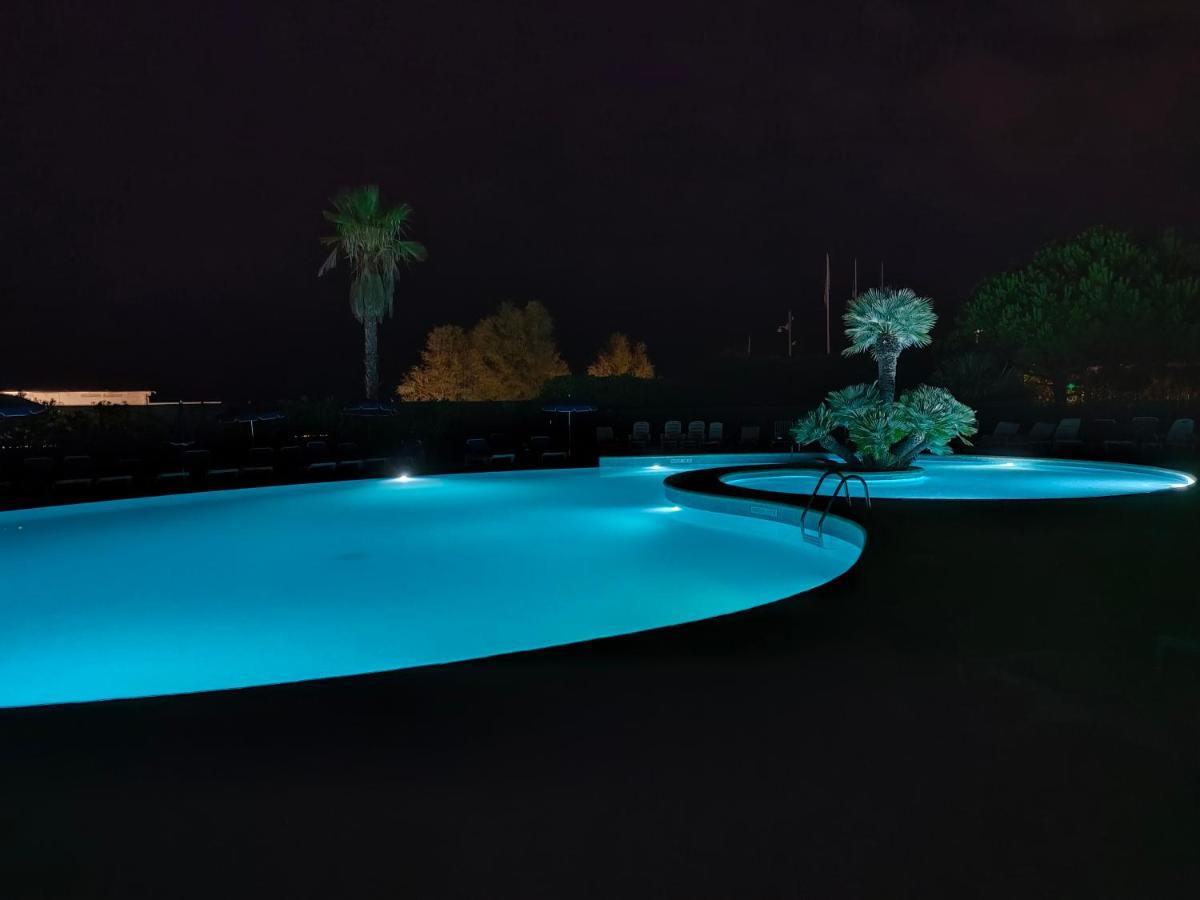 Bel Appartement Les Pieds Dans L'Eau Villeneuve-Loubet Exterior photo
